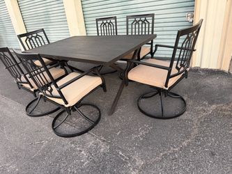 Patio,Outdoor furniture,6 Rocking and swivel chairs with cushion and Table.