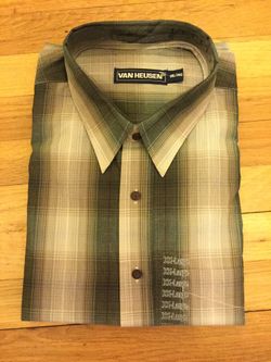 2 Men’s Van Heusen Dress Shirts NWT