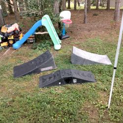 3. TEN EIGHTY Skateboard Launch Ramps 