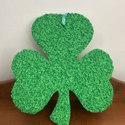 Vintage Plastic Melted Popcorn Glitter Plaque Ireland Irish Shamrock ☘️ Decoration 16” long x 14.25” tall 