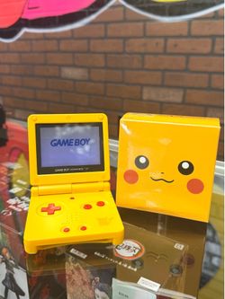 Gameboy Advance SP  Pokemon Edition.