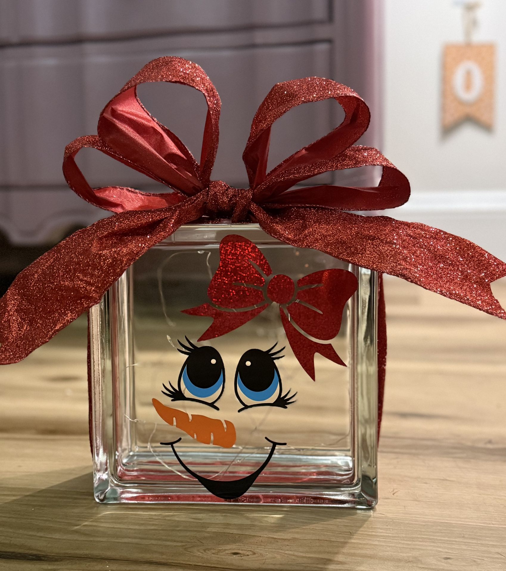 Glass square block with lights(Mrs. Snowman)