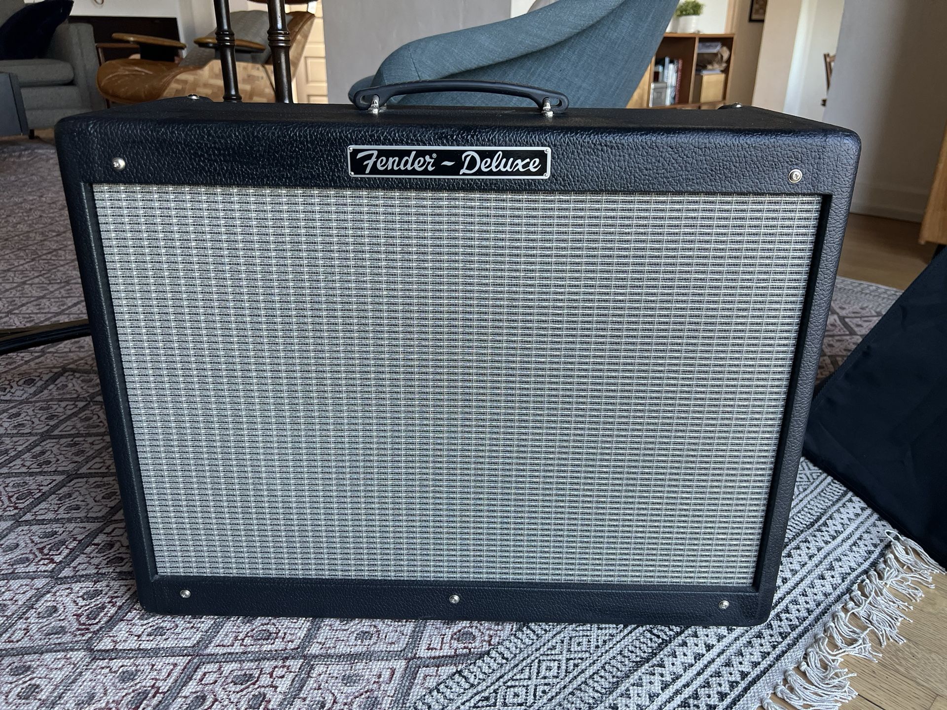 Fender Hot Rod Deluxe 40W 1x12 Tube Combo Guitar Amplifier