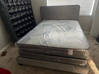 NEW MATTRESS FULL SIZE PLUSH WITH BOX SPRING