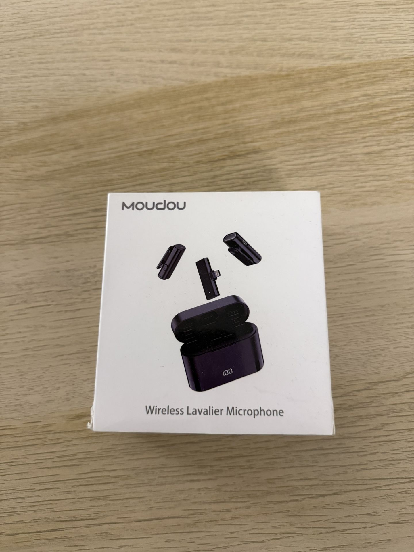 Wireless Lavalier Microphone Set – Moudou (2 Mics + Receiver + Case)