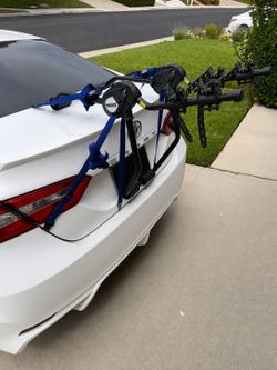 Thule 910XT Premium 2-Bike Trunk Mount Bike Rack