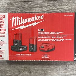 Milwaukee M12 2.5/5.0/charger