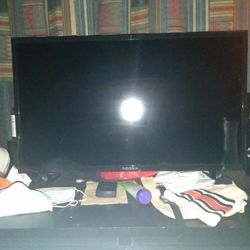 Insignia TV 32 Inch Smart TV 