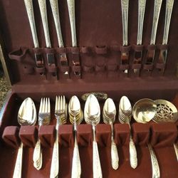Oneida Nobility Silverplate Flatware Set "Royal Rose" 1939, 54 Pcs