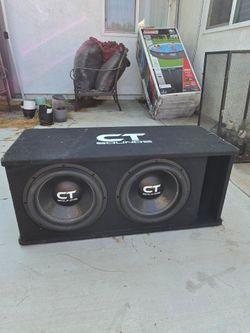 Ct sounds 2 12s w box 2600 watts