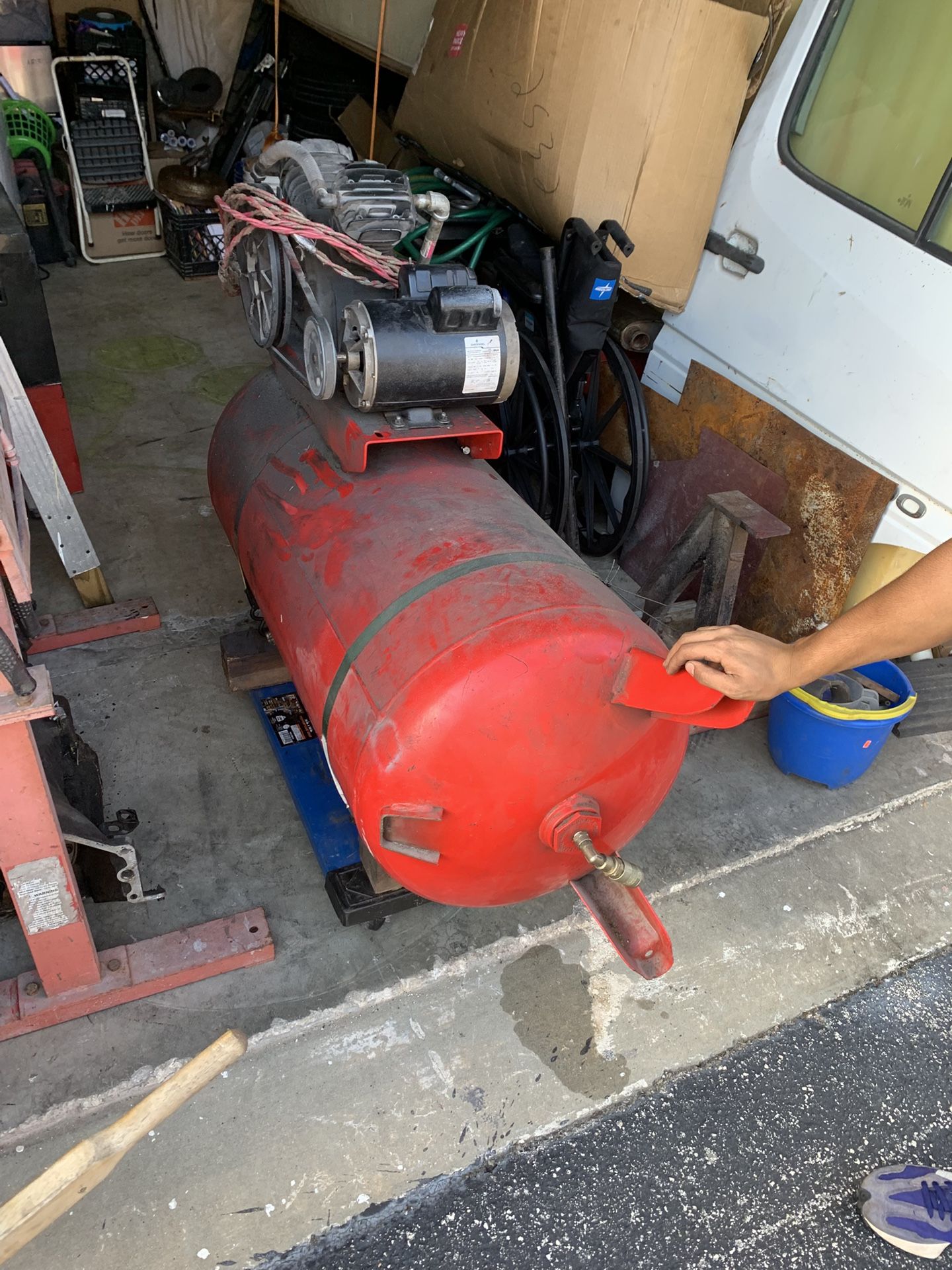 Husky Air Compressor Industrial