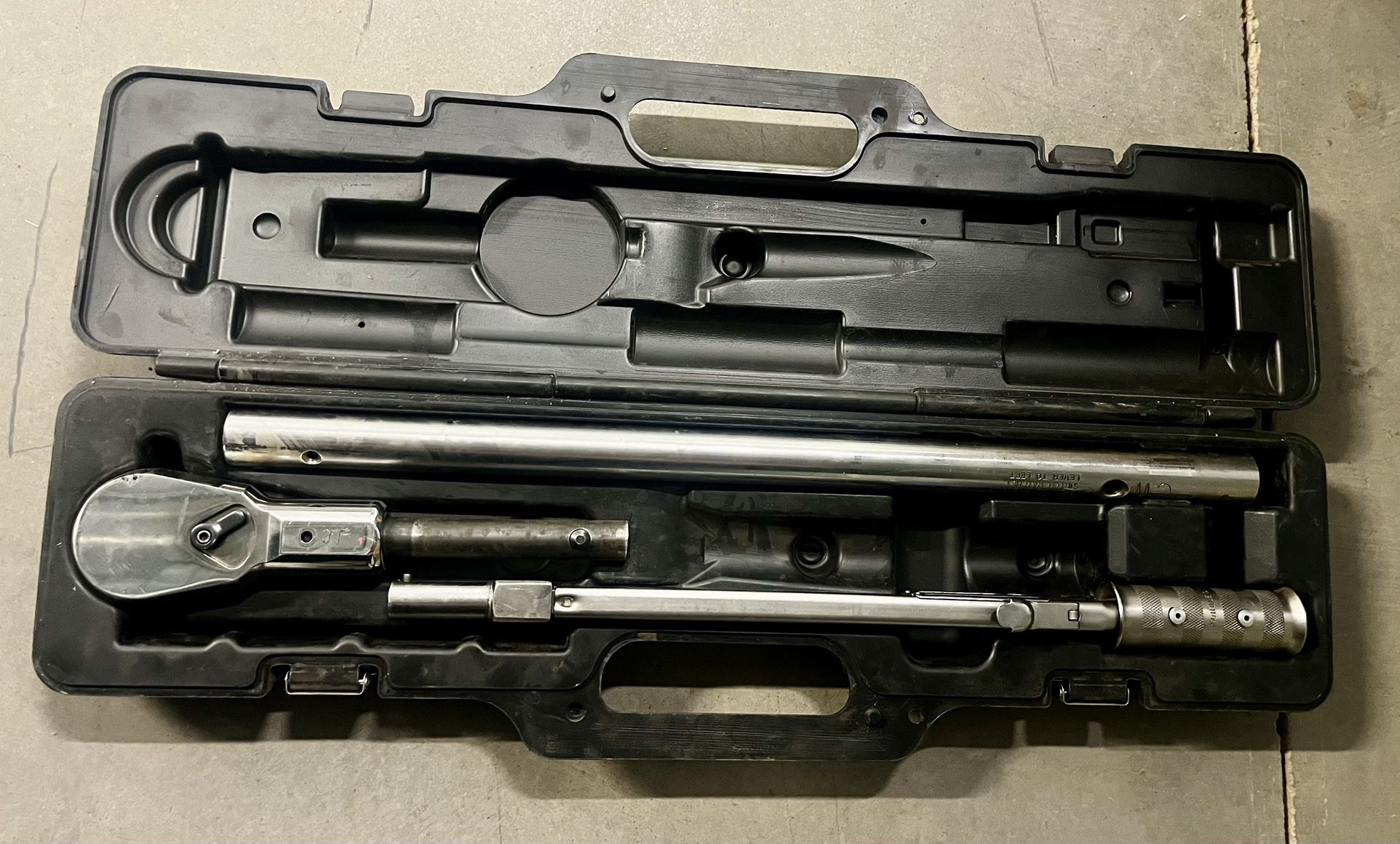 PRECISION INSTRUMENTS 3/4” DRIVE TORQUE WRENCH AND BREAKER BAR