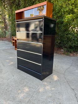 Post Modern 5 Drawer Dresser c.1980s