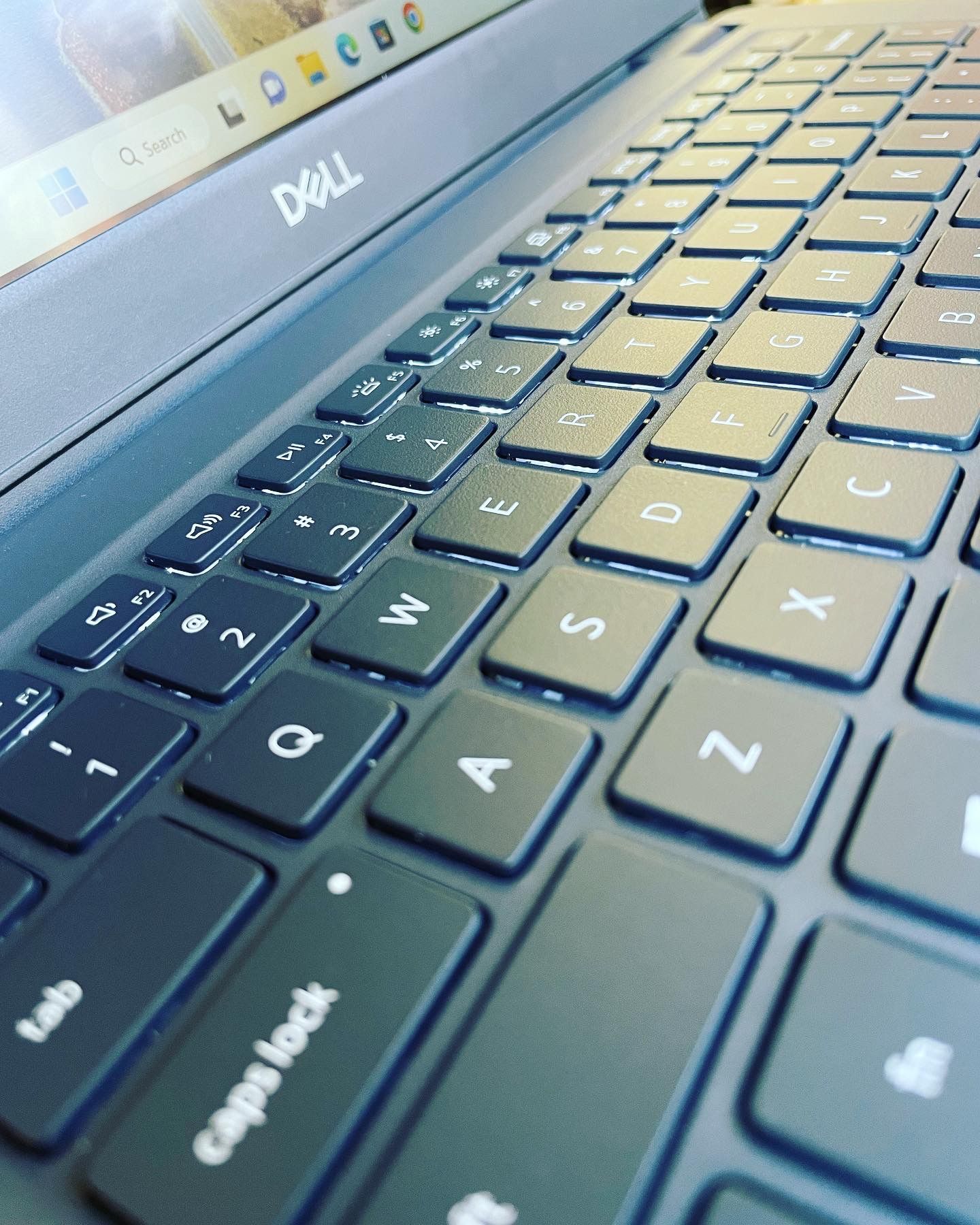 Dell Latitude 3410 Touchscreen Laptop i510th Quad Core 8GB RAM 256GB SSD W11Pro 14” FHD