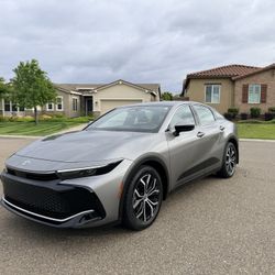 2023 Toyota Crown XLE AWD 