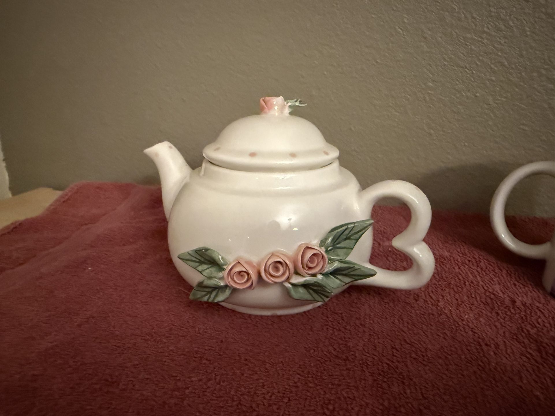 Cute Ceramic Tea pot
