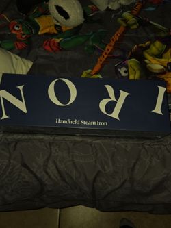 Handheld steam iron