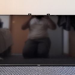 Haier 40e3500 40" Flat Screen TV