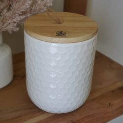 NEW 5 1/2" x 4 1/4" White Canister With Bamboo Lid