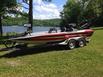 Basscat 200hp evinrude etec