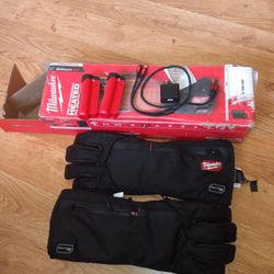 Milwaukee Rechargeable Heated Gloves