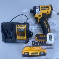 DCF860 High Torque Impact Driver, Battery & Charger