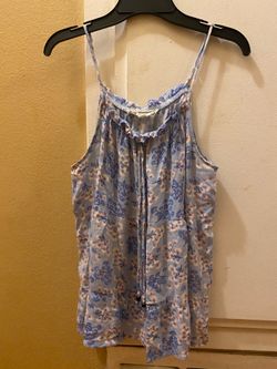 Junior’s blue flower printed top