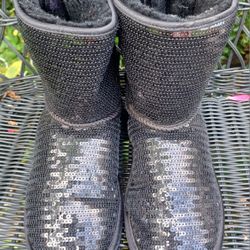 Ugg  Boots size 5