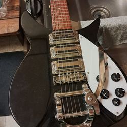 Fake Rickenbacker 325 short scale