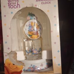 Disney Winnie The Pooh Clock 