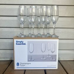 Simply Essential Set Of  8 Champagne Flutes - Like New