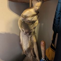 Vintage Lady Grecian Lamp
