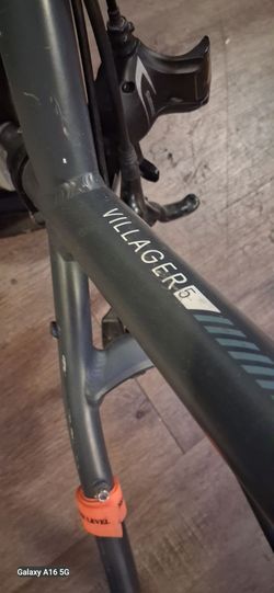 Breezer villager 2010 Large frame hybrid/ mnt bike