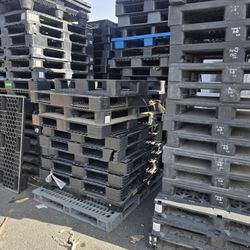 Free Plastic Pallets 