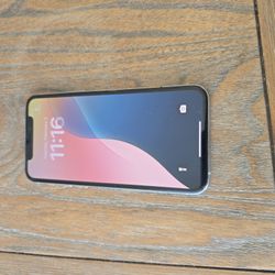 iPhone 11 pro 256GB Unlocked -READ