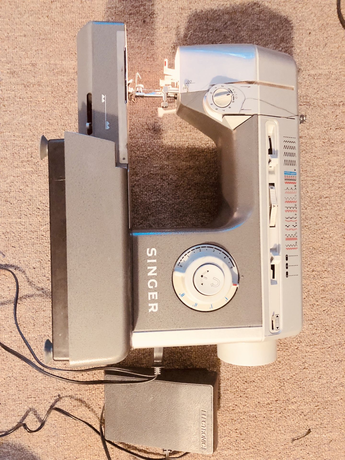 Singer CG590 C Commercial Mechanical Sewing Machine Professional for
