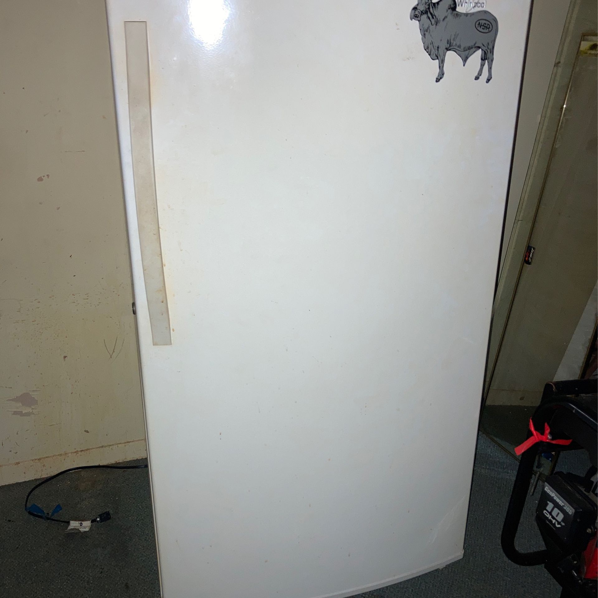 Whirlpool Upright Freezer, Frost Free, With Ice Maker  