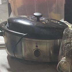 SLOW COOKER FOR SALE – GREAT CONDITION! 🍲