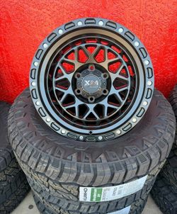 Rines 17x9 Llantas 265/70/17 6x139.7 Kumho RT