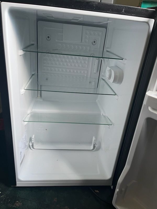 Hisense Compact Refrigerator
