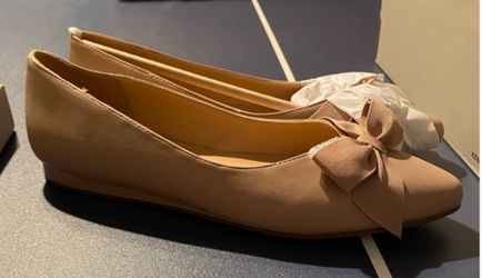 Kenneth Cole Reaction Lily Bow Flats – Size 7.5M – Tan
