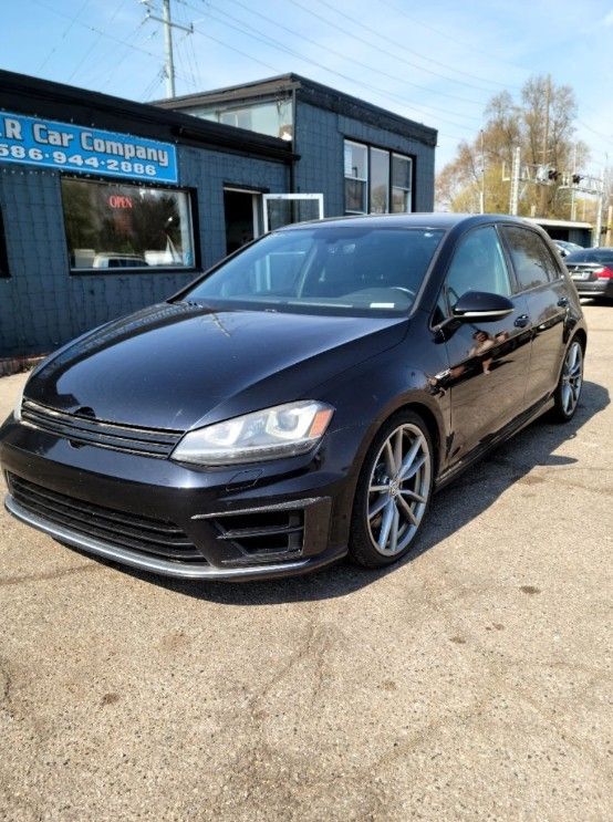 2017 Volkswagen Golf R