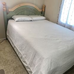 Queen Bedroom Set