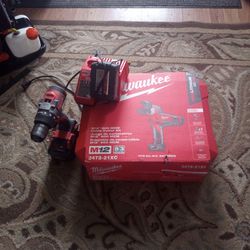 Milwaukee Cable Cutter Kit Plus Drill