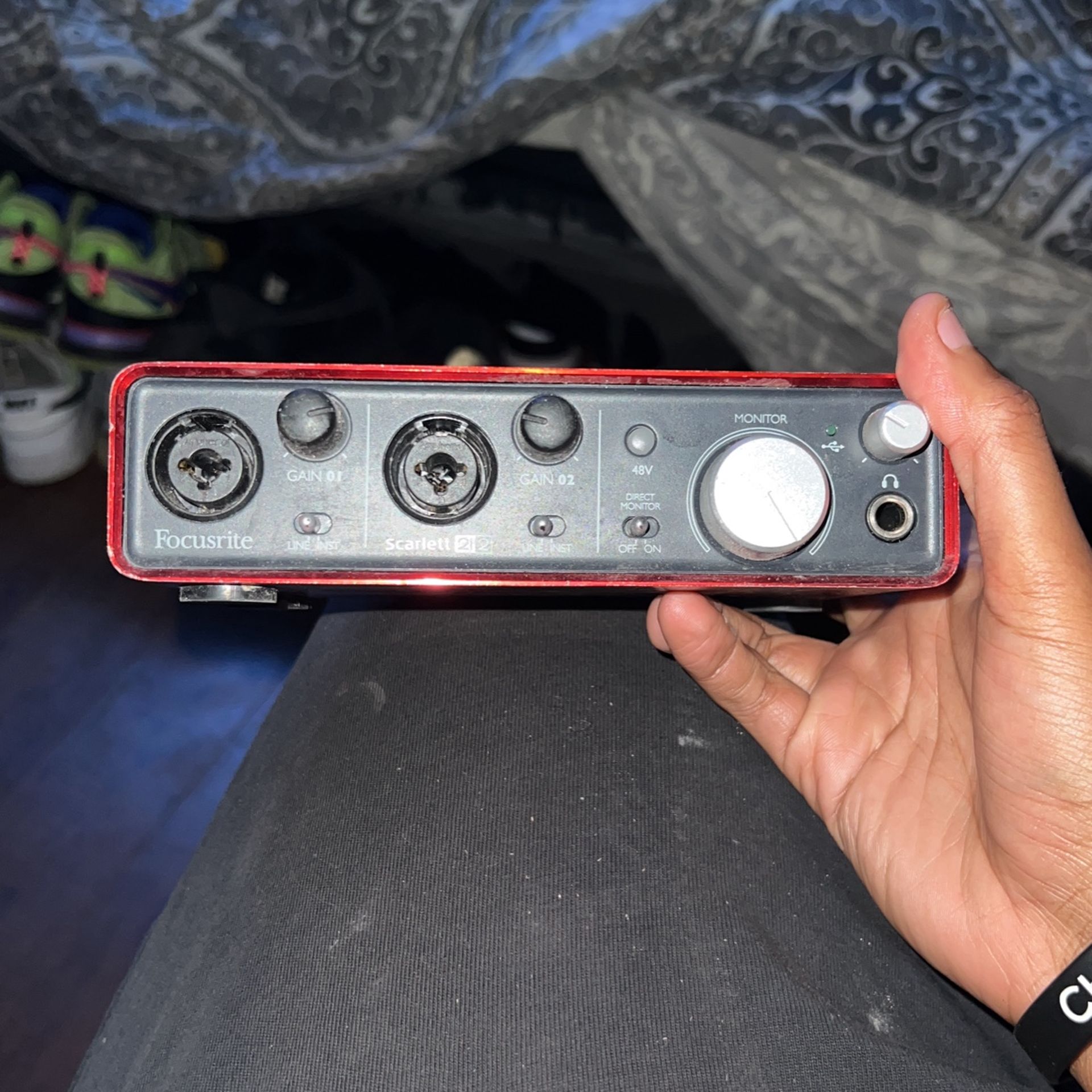 FOCUSRITE 2i2 INTERFACE