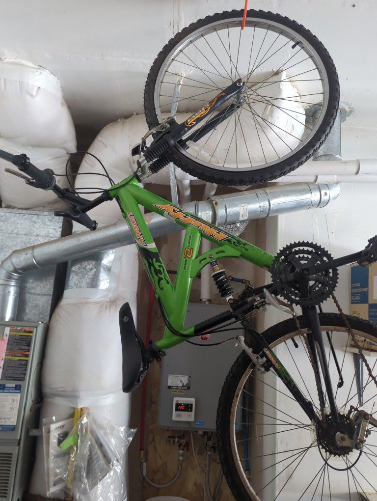 Huffy 18 Speed Mountain Bike