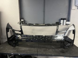2025-2026 HYUNDAI TUCSON FRONT BUMPER OEM USED