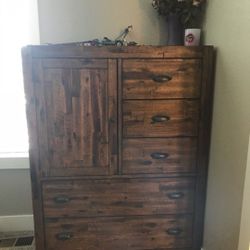 Solid Wood Bedroom Set