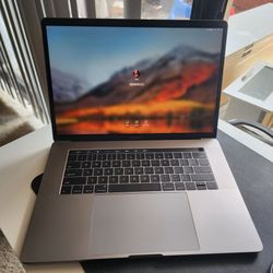 MacBook Pro 15-Inch Space Gray 2017 1 tb