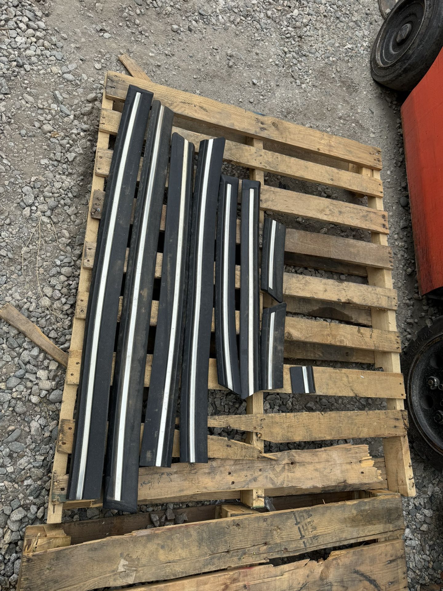 Bricknose Body Trim